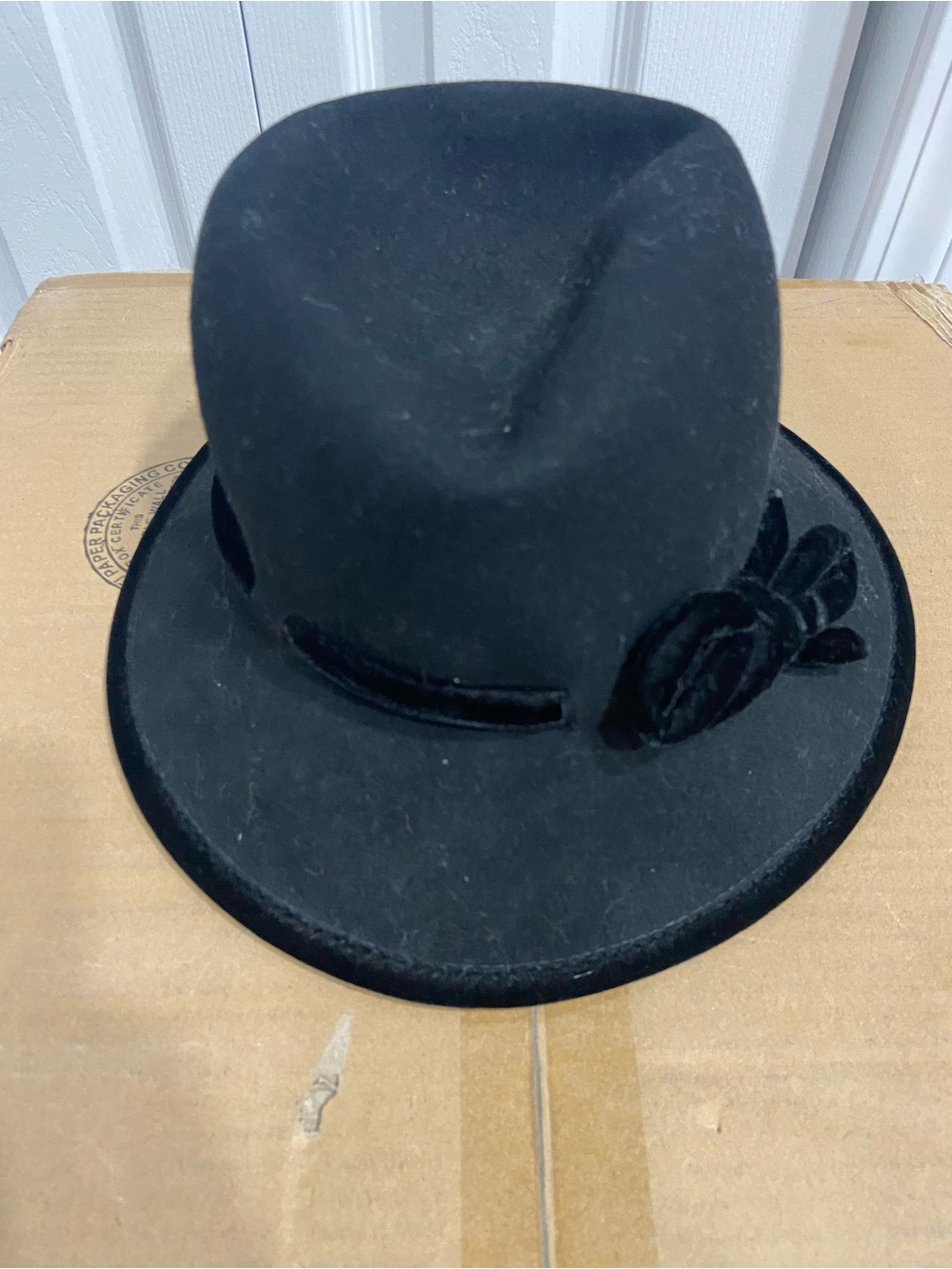 Crazy Horse Liz Claiborne Bucket Hat - Black With Ribbon Around Base NWT